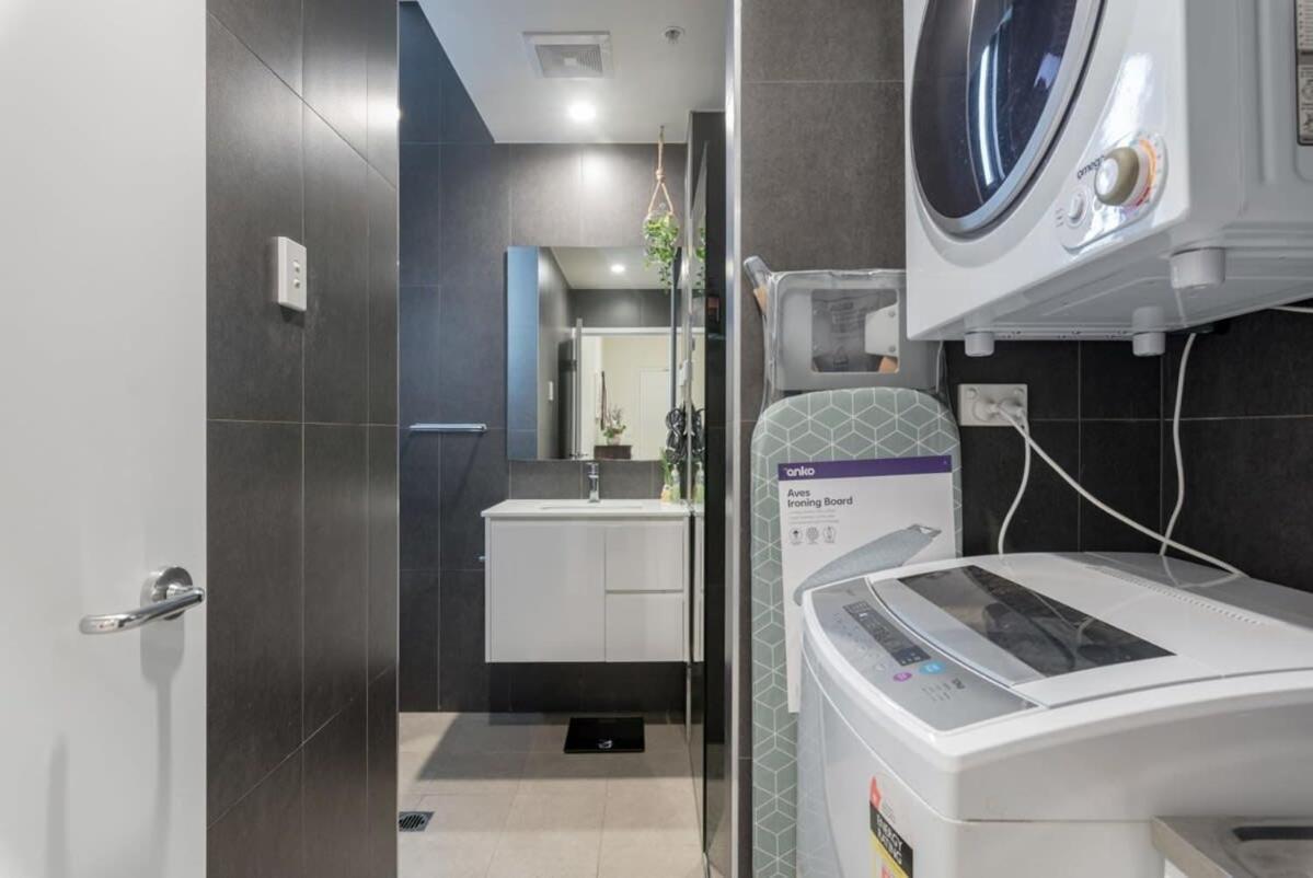 Apartment 2br In Hurstville 1min To Train Station Sleep 8 *