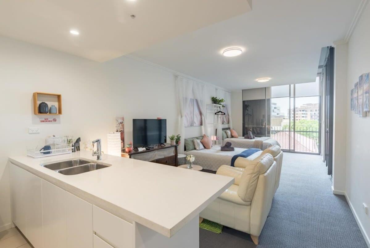 2br In Hurstville 1min To Train Station Sleep 8 Apartment