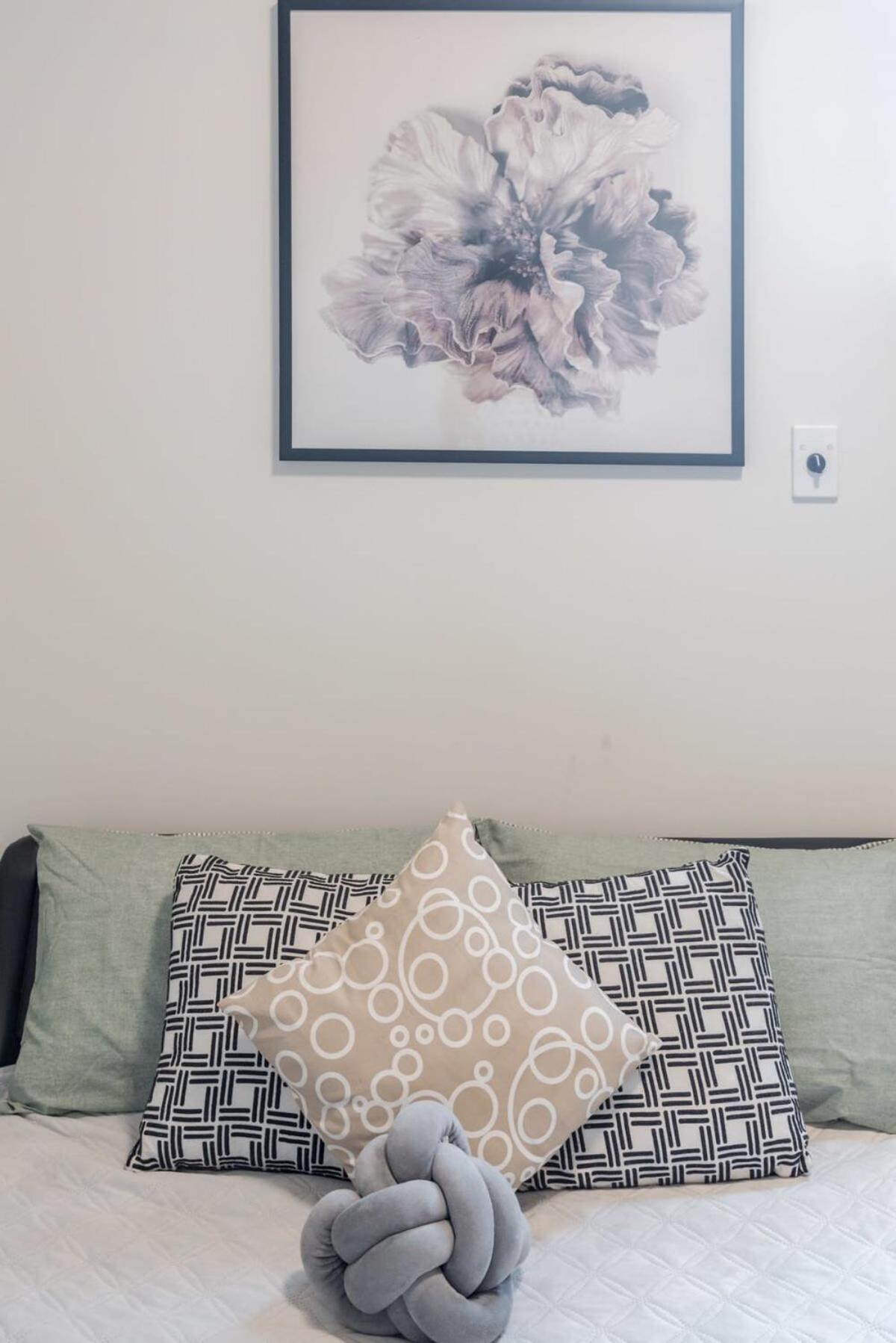 2br In Hurstville 1min To Train Station Sleep 8 Apartment